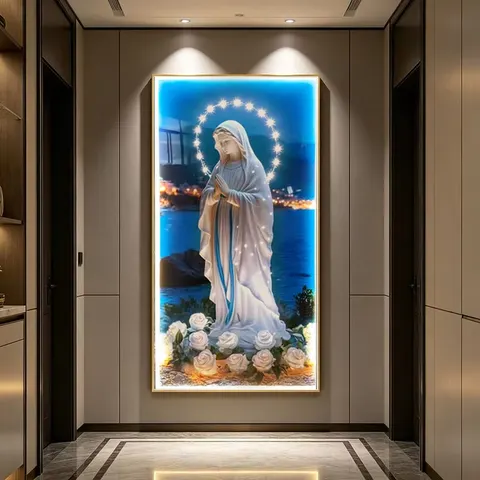 LED Religious Mural of the Virgin Mary, Illuminated Catholic Prayer Crystal Lamp with Floral Base USB/Plug-in Home Decor Item