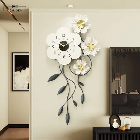 Luxury Elegance Ironwork Flower Wall Clock Living Room Wall Surface Art Decoration Hanging Piece