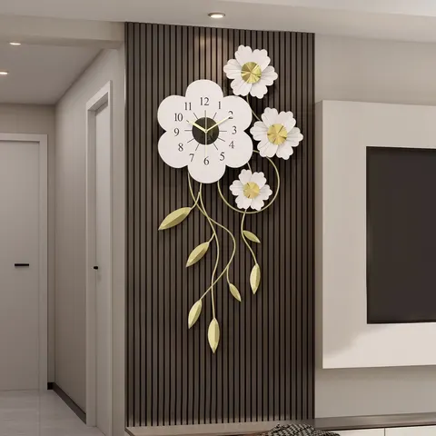 Luxury Elegance Ironwork Flower Wall Clock Living Room Wall Surface Art Decoration Hanging Piece