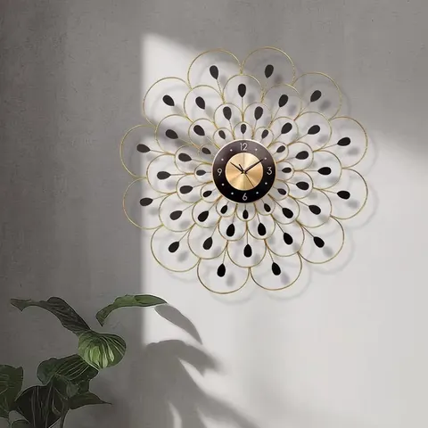 Modern Atmosphere Flowers Shape Metal Mute Wall Clock No Drilling Required Craftwork Hanging Piece
