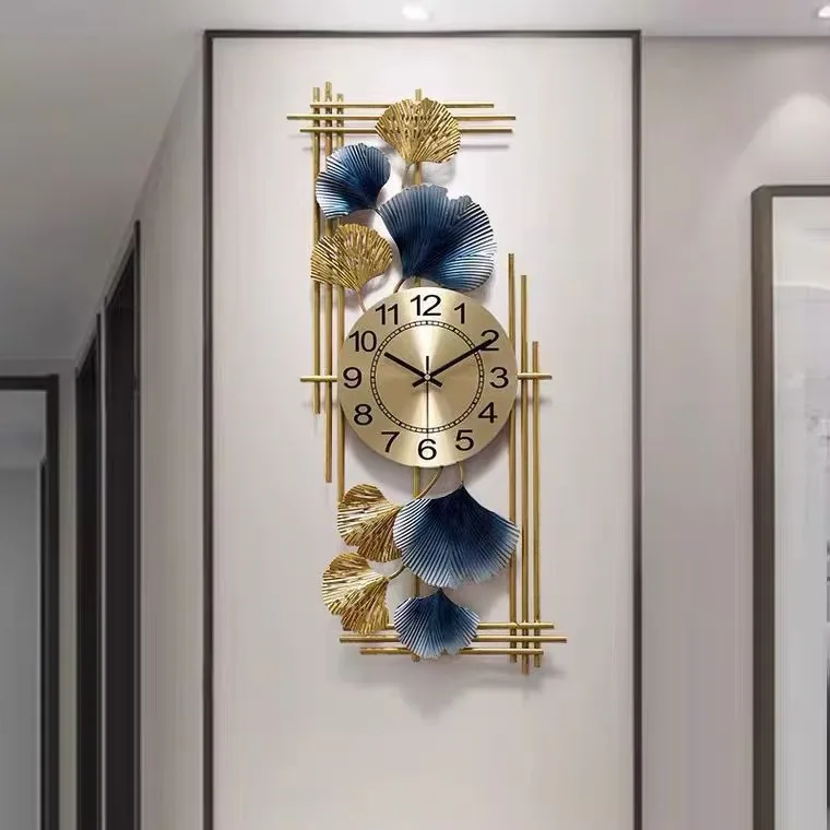Modern Light Luxury Wall Decor Metal Wall Hanging Clock for Living Room Bedroom Sofa Background Wall Craftwork