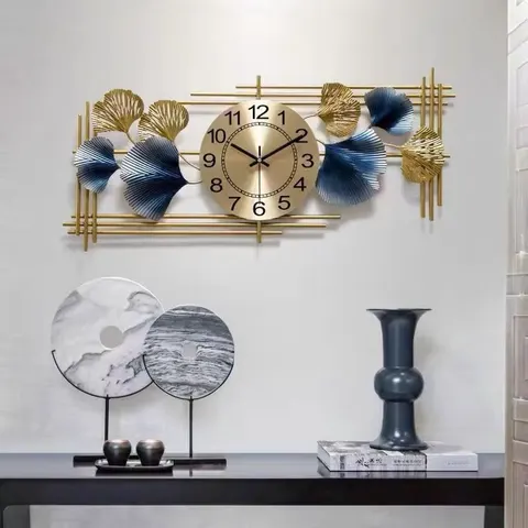 Modern Light Luxury Wall Decor Metal Wall Hanging Clock for Living Room Bedroom Sofa Background Wall Craftwork